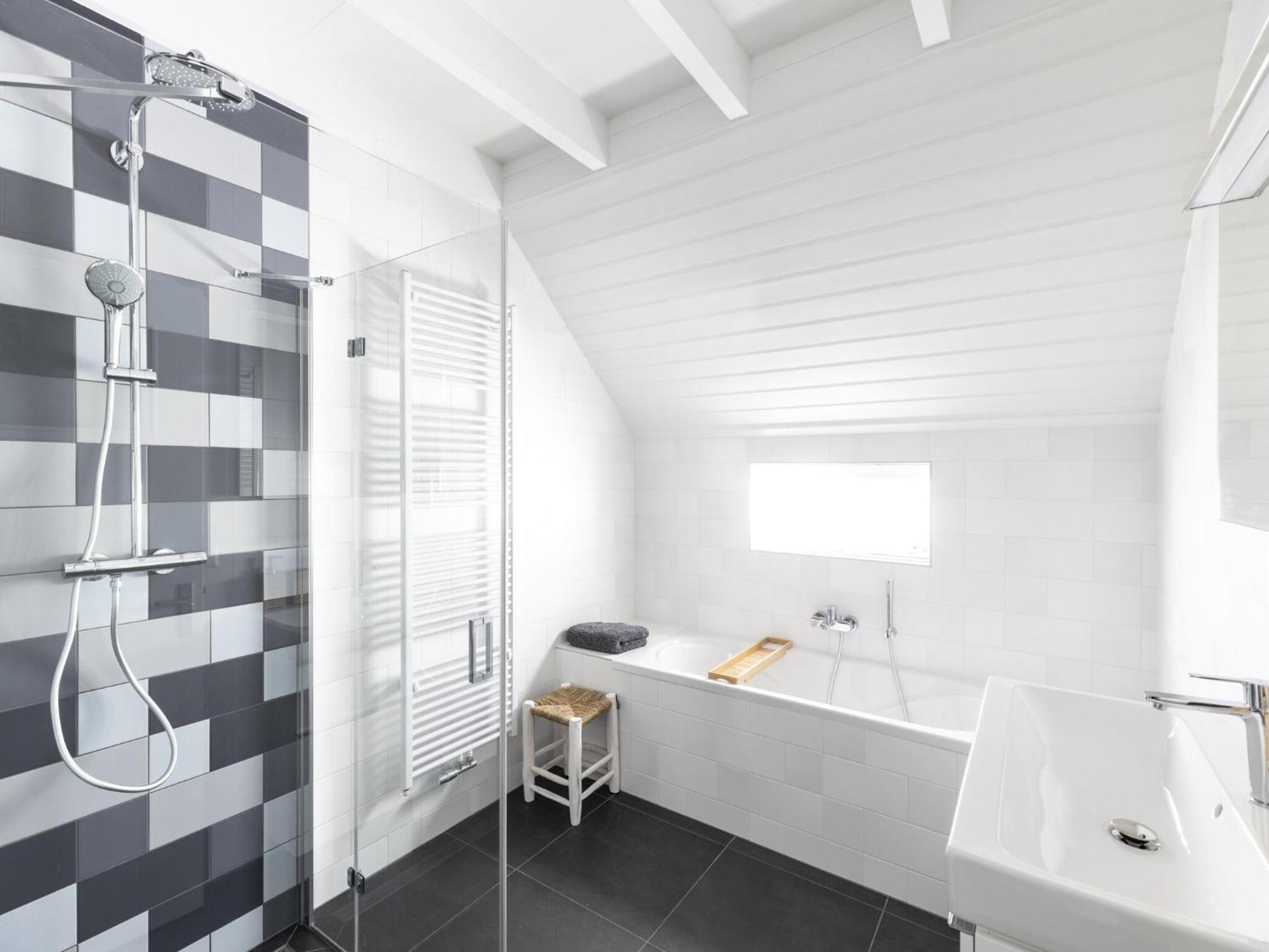 Luxuriously Restored Farmhouse With Trendy Interior Close To Sea And Forest Groet Exteriör bild