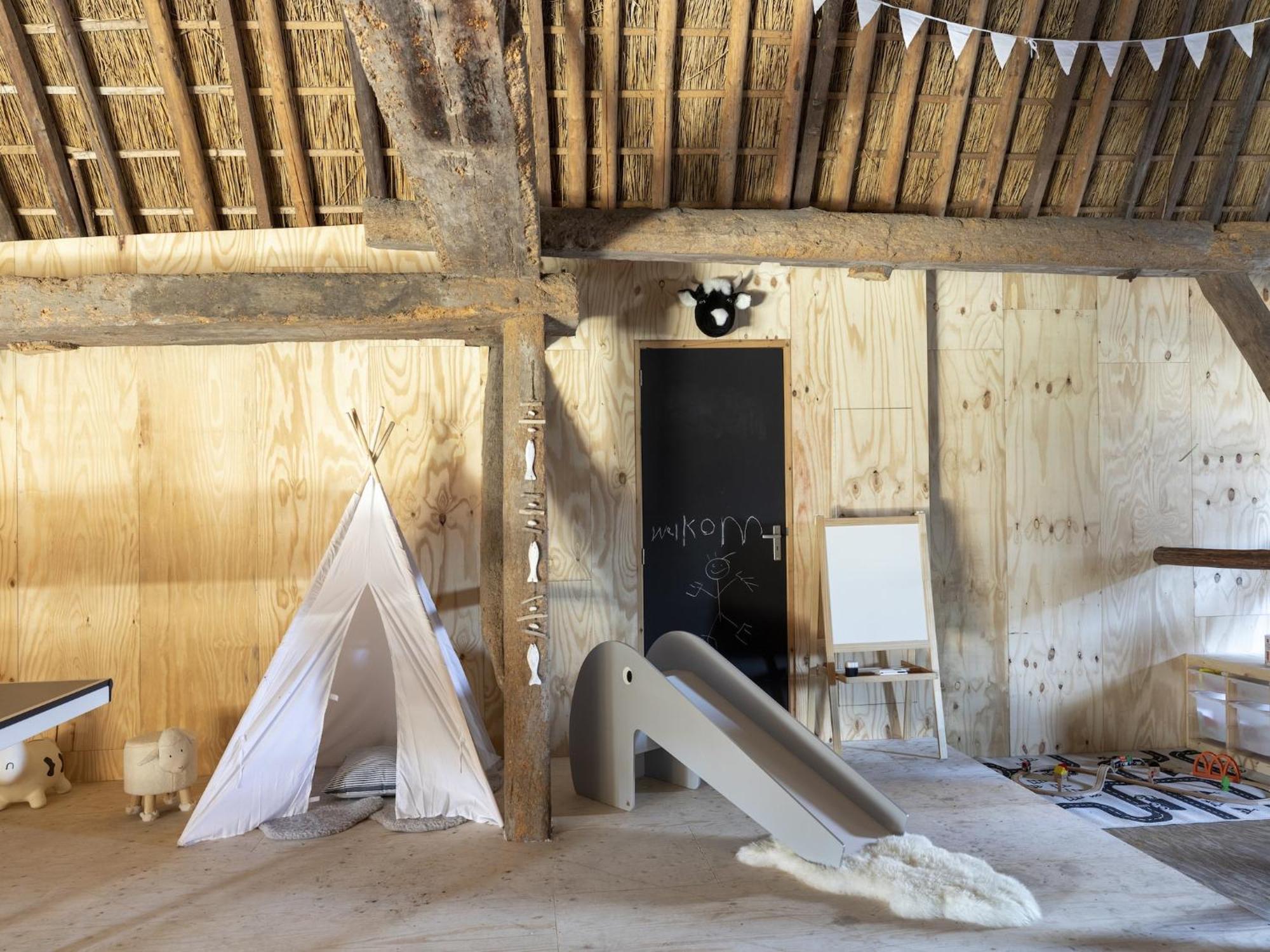 Luxuriously Restored Farmhouse With Trendy Interior Close To Sea And Forest Groet Exteriör bild